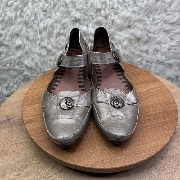 Fluchos‎ Metallic Silver Leather Mary Jane Wedge Shoes Heeled Sandal Size 39 8 - Picture 2 of 8